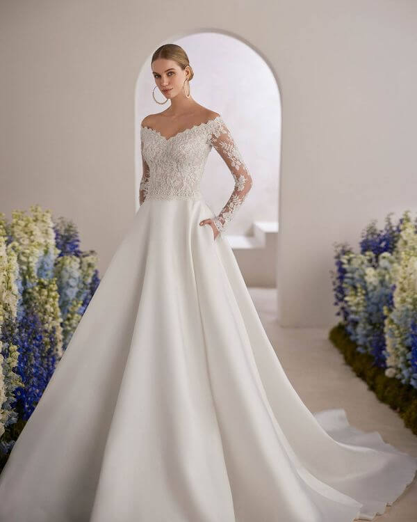 Abito da sposa principessa Rosa Clarà in stile classico realizzato in pizzo gioiello francese e mikado Lira - Tessel